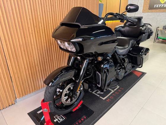 HARLEY-DAVIDSON ROAD GLIDE 